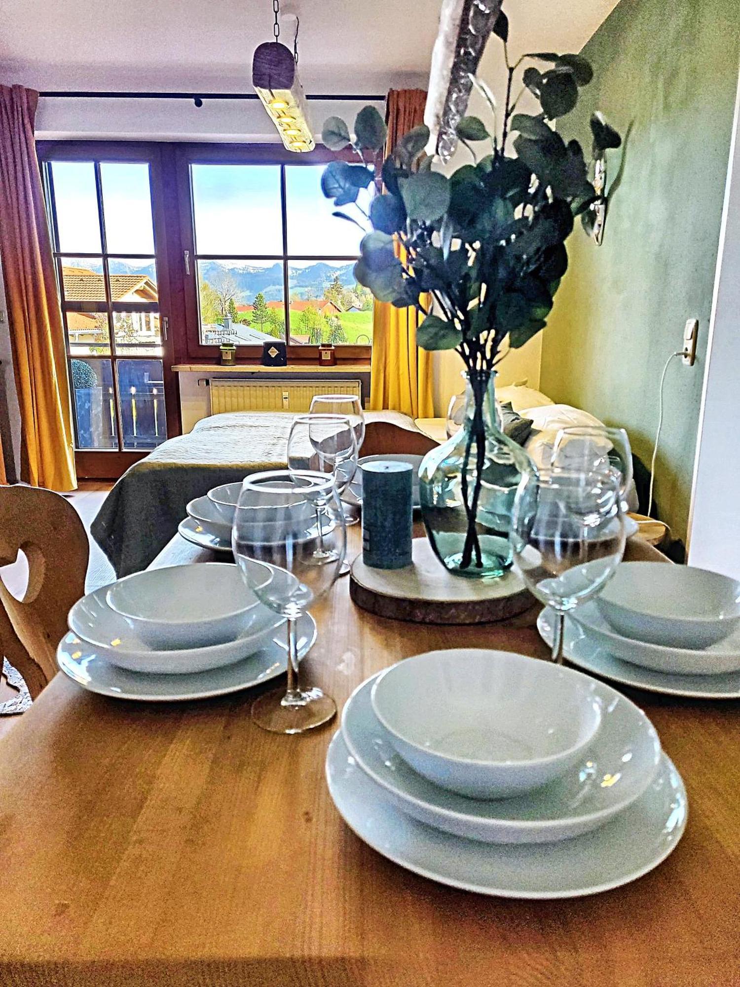 Lindners Hideaways - Bergnest Lodge - Bergblick Fewo 6 Pers Balkon Garten Hund Ski Unterkunft Luftkurort Oberreute Naehe Buchenegger Wasserfaelle Eistobel Bodensee Екстериор снимка